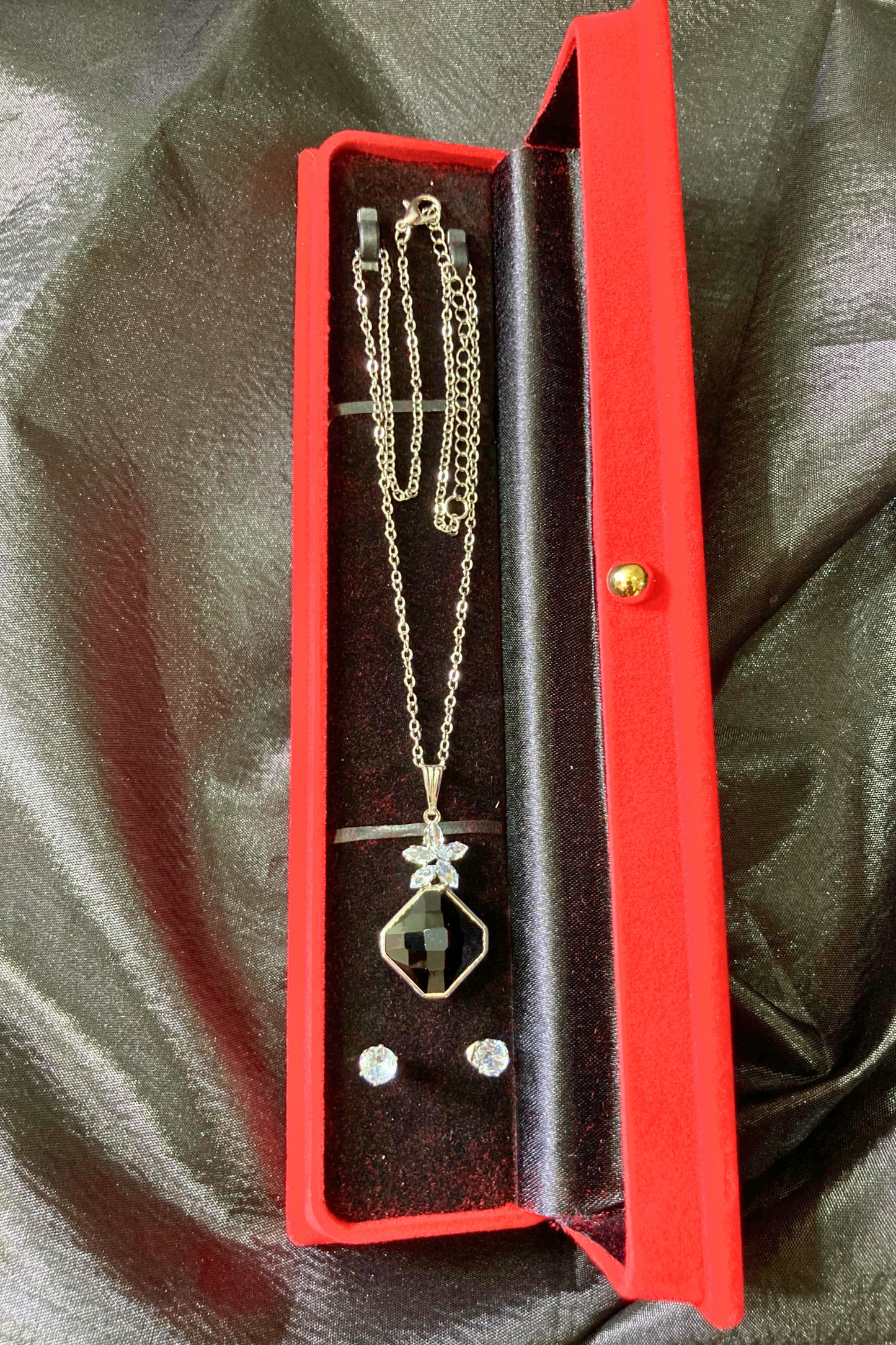 Black Stone Pendant and Tops