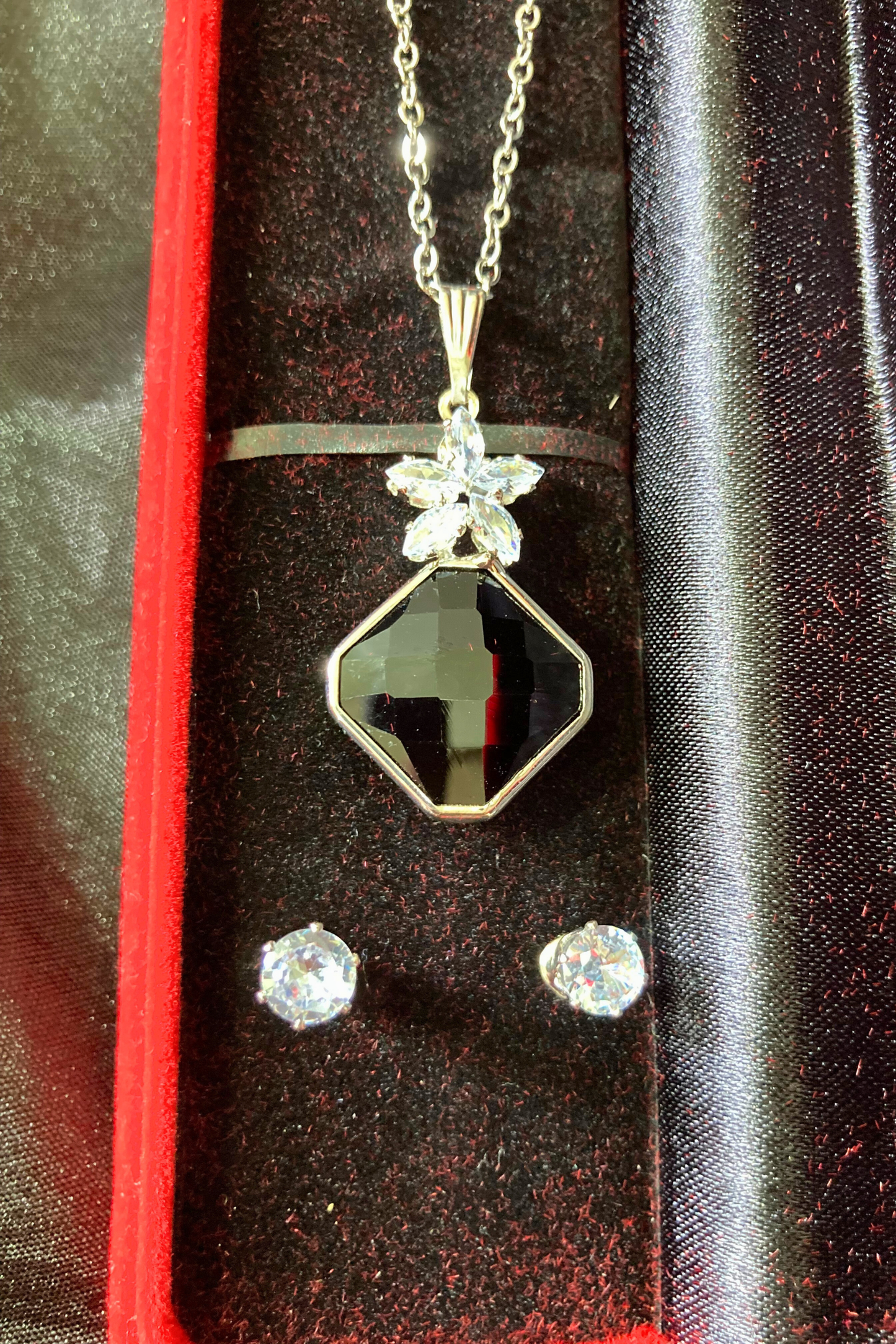 Black Stone Pendant and Tops