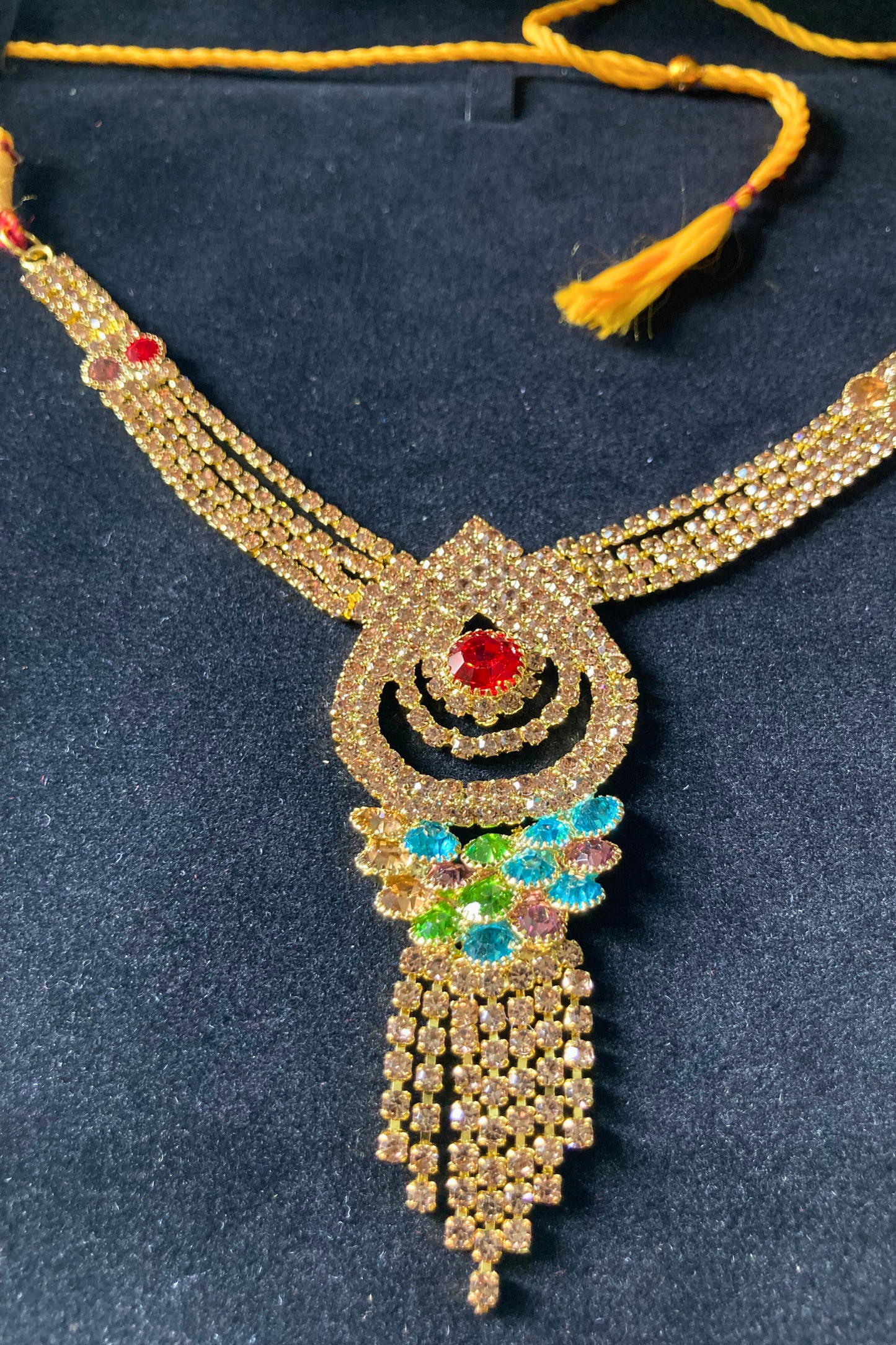 Charming Choker Set - Necklace and Earrings for Women