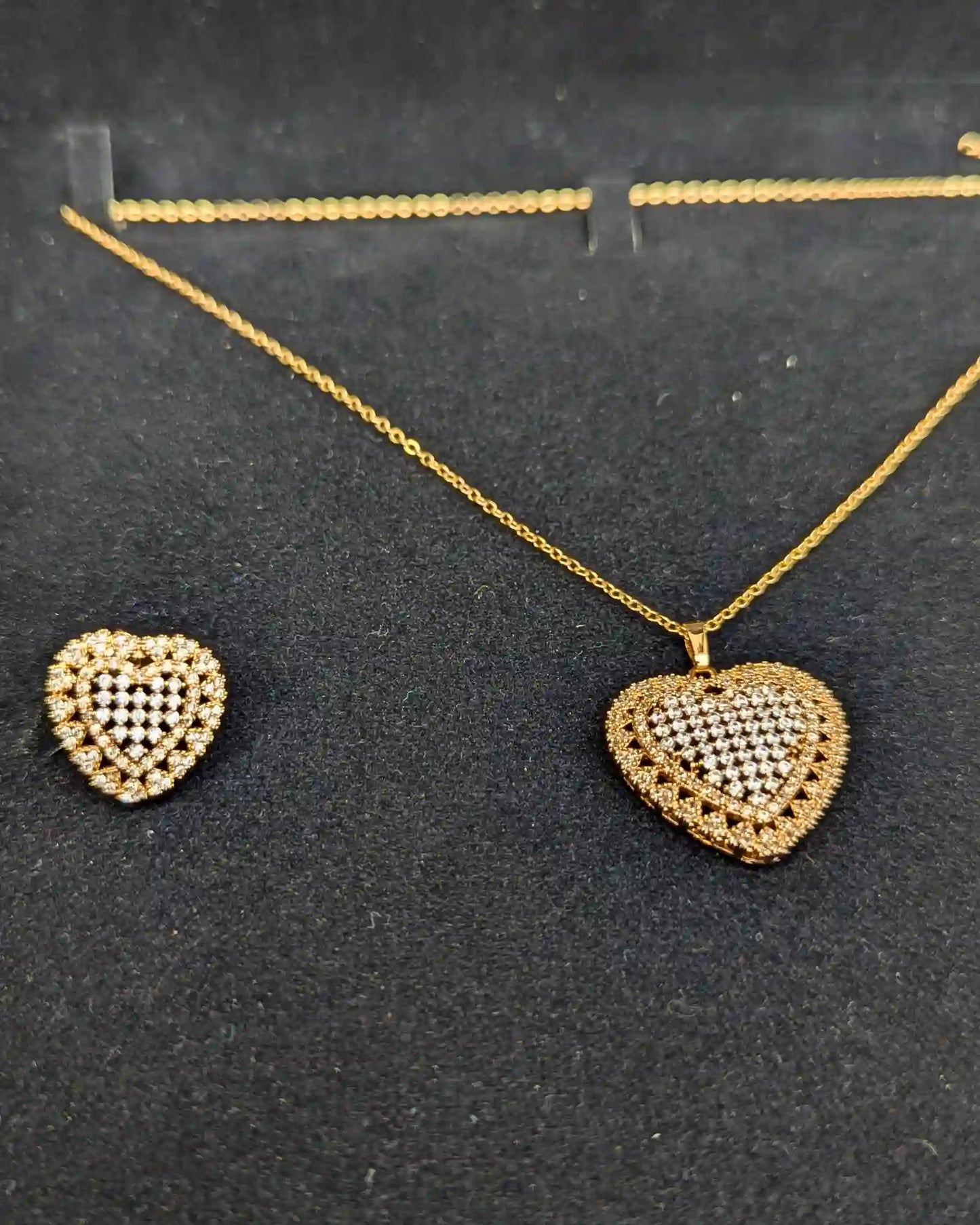 Golden Heart Locket with Earrings – Jewelry Set for Girls and Women