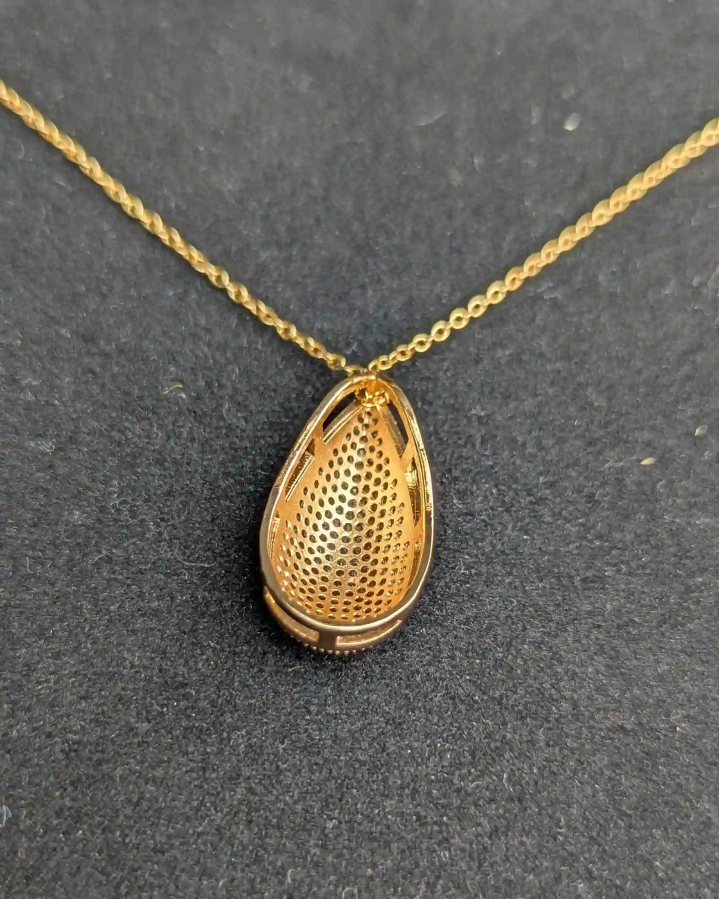 Golden Drop Locket Set with Earrings bottom side