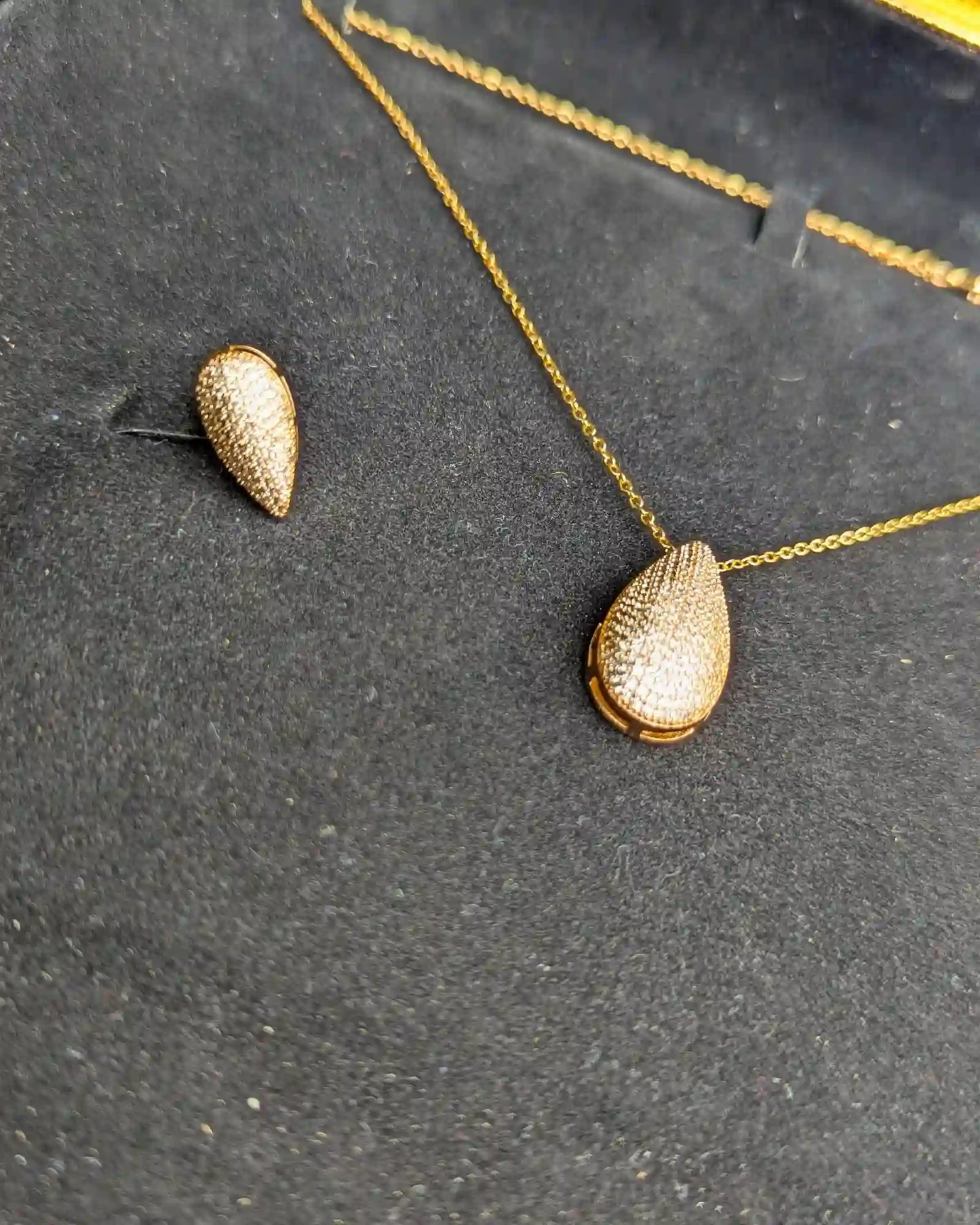 Golden Drop Locket Set with Earrings