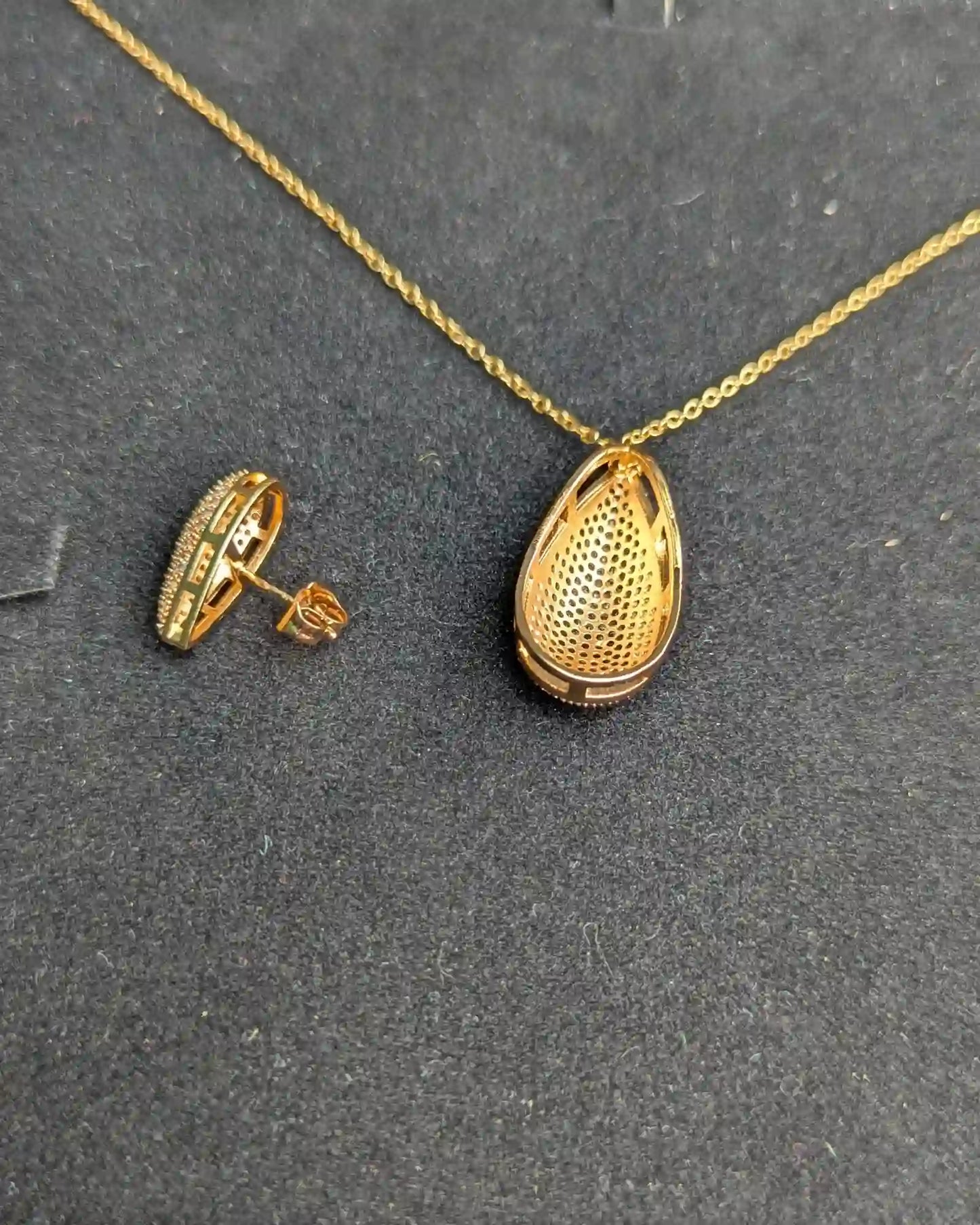 Golden Drop Locket Set with Earrings