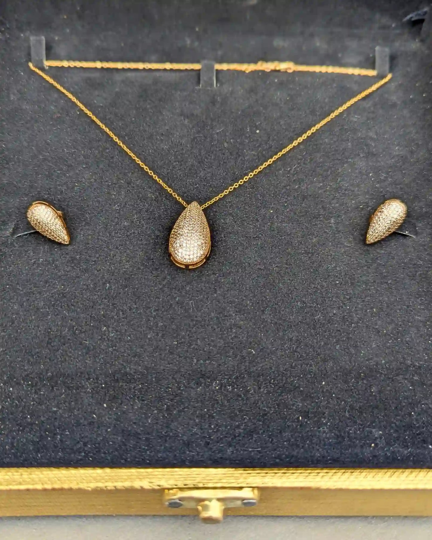 Golden Drop Locket Set with Earrings