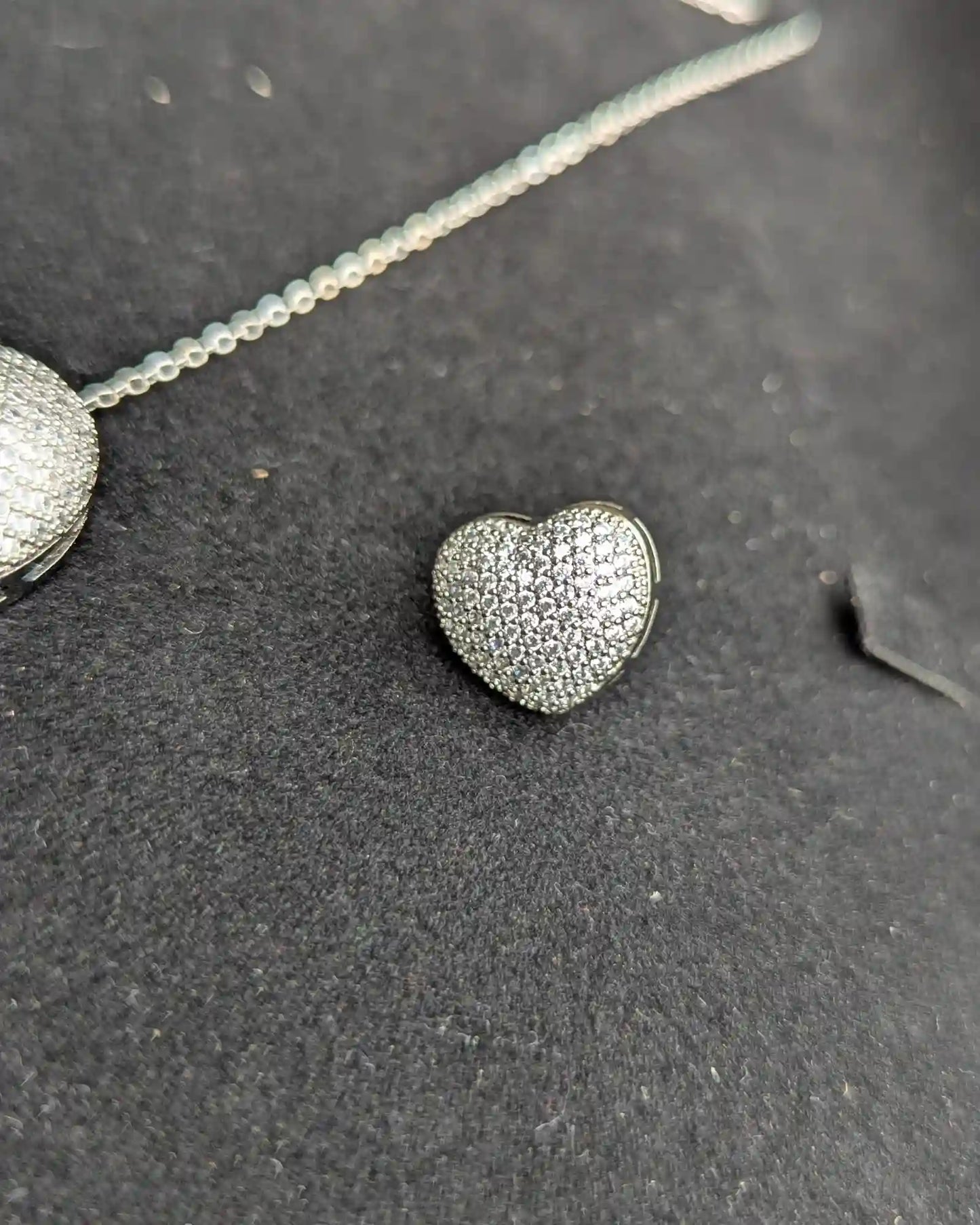 Hear shape locket with stud earrings