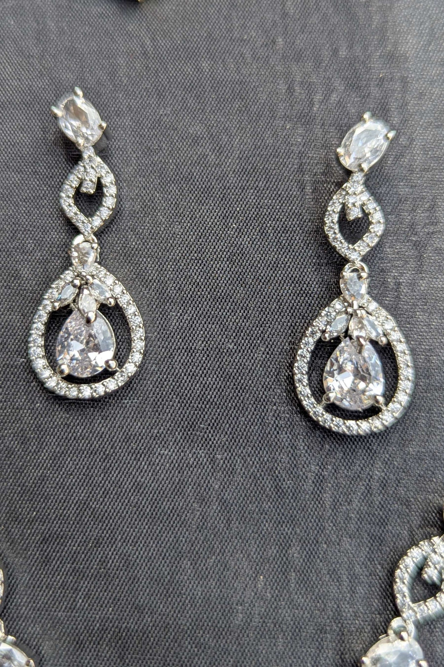 Dazzling Silver Necklace and Earrings set - NKL 134