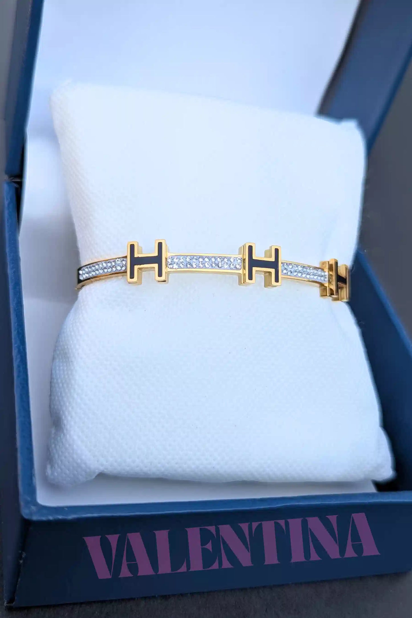 Gold Bracelet with Pearls