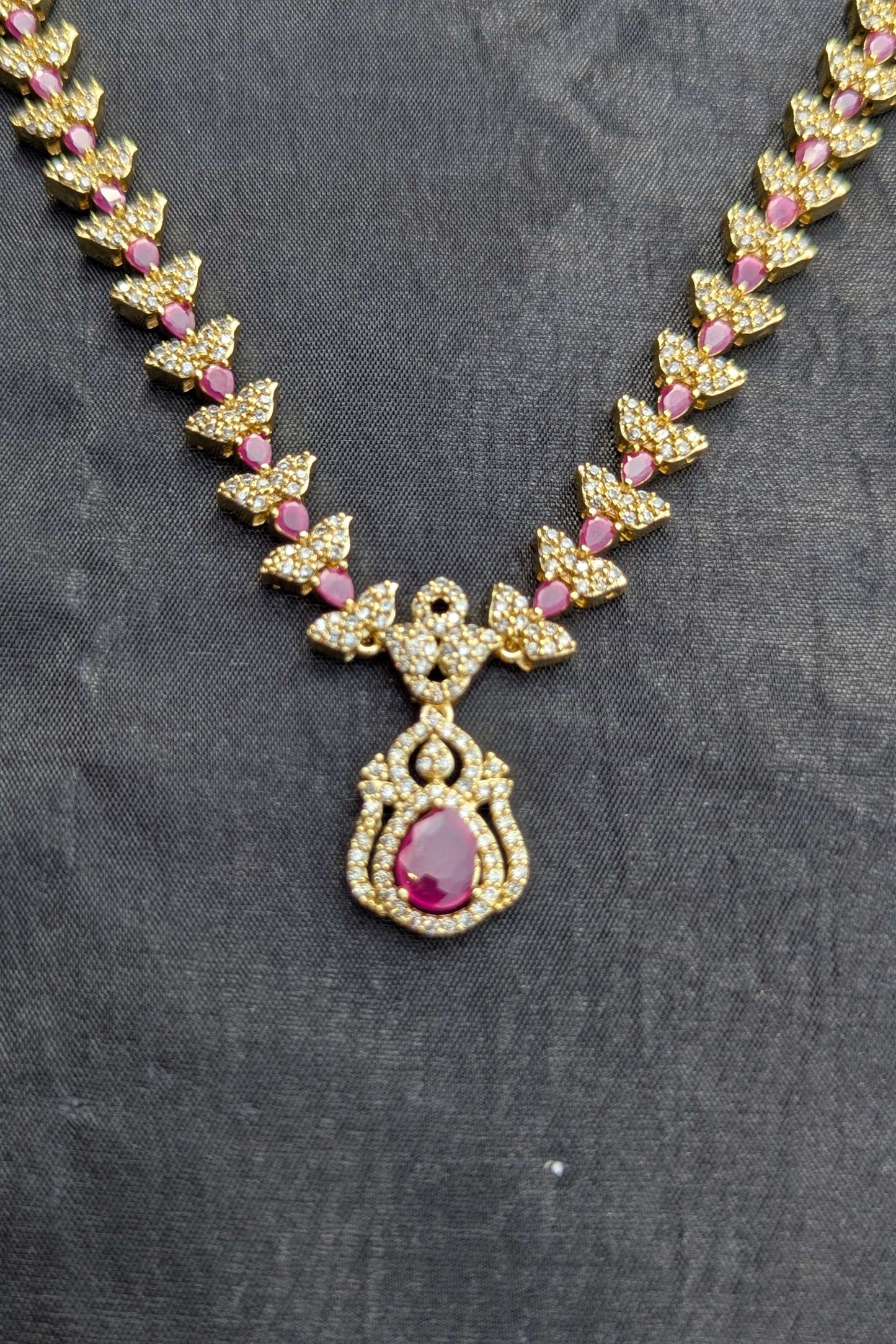 1 Carat Golden Necklace and Earrings Set - NKL 136