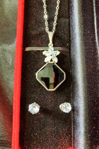 Black Stone Pendant and Tops