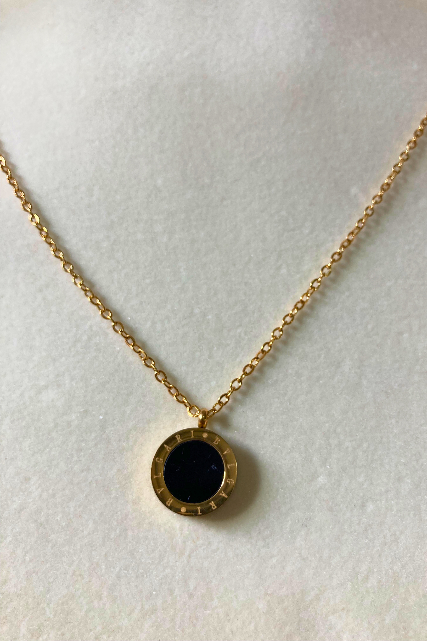 Stylish Black Pendant and Clover Earring Set for Girls and Women