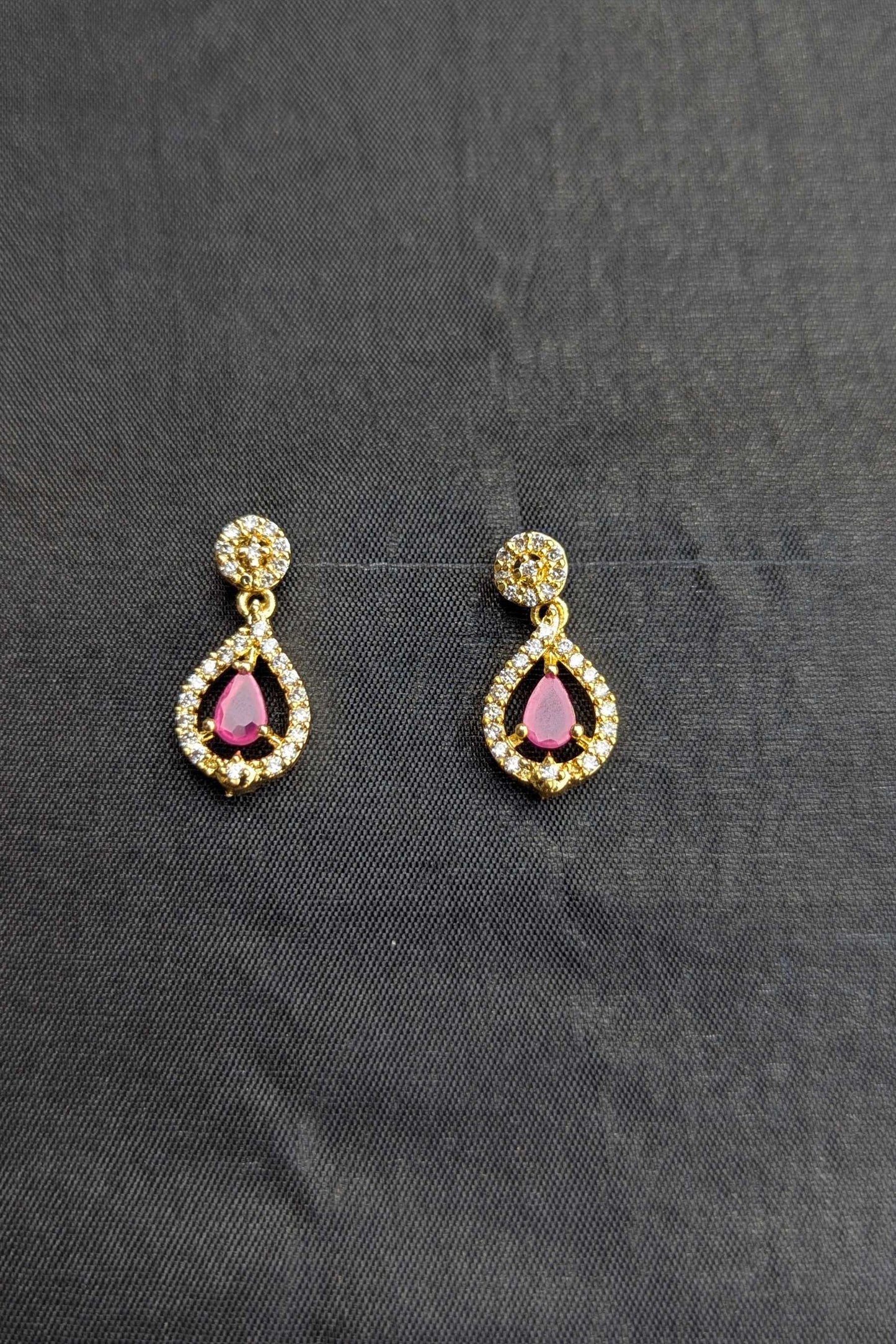 Golen 1 Carat Necklace and Earrings Set - NKL 138