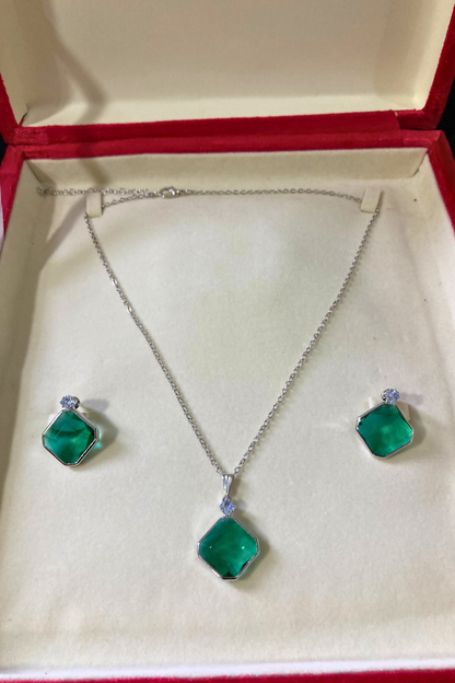 Elegant Green Stone Pendant and Earring Set