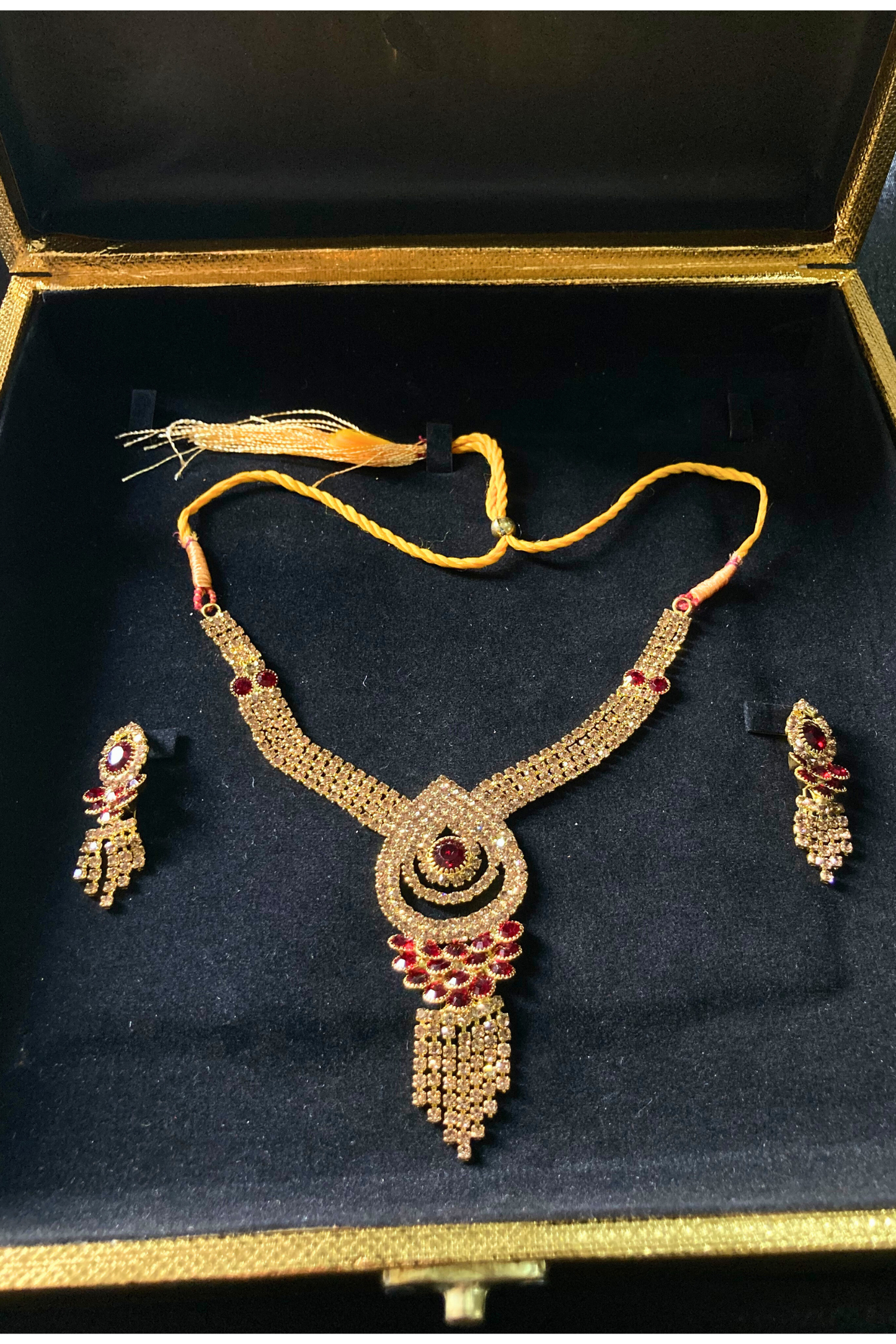 Charming Choker Set - Necklace and Earrings for Girls
