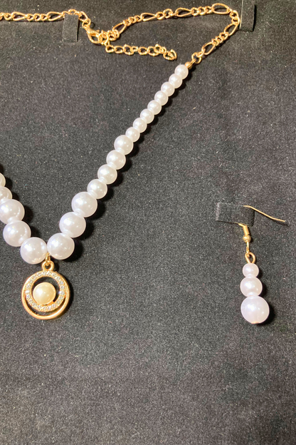 Beautiful White Pearls Mala Set for Girls and Women – Elegant Jewelry for Women With Round Locket