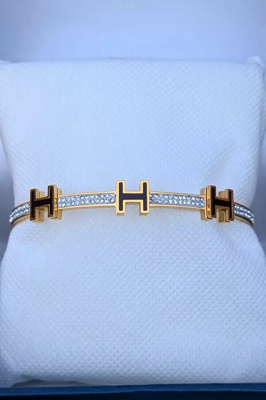 Gold Bracelet with Pearls&nbsp;