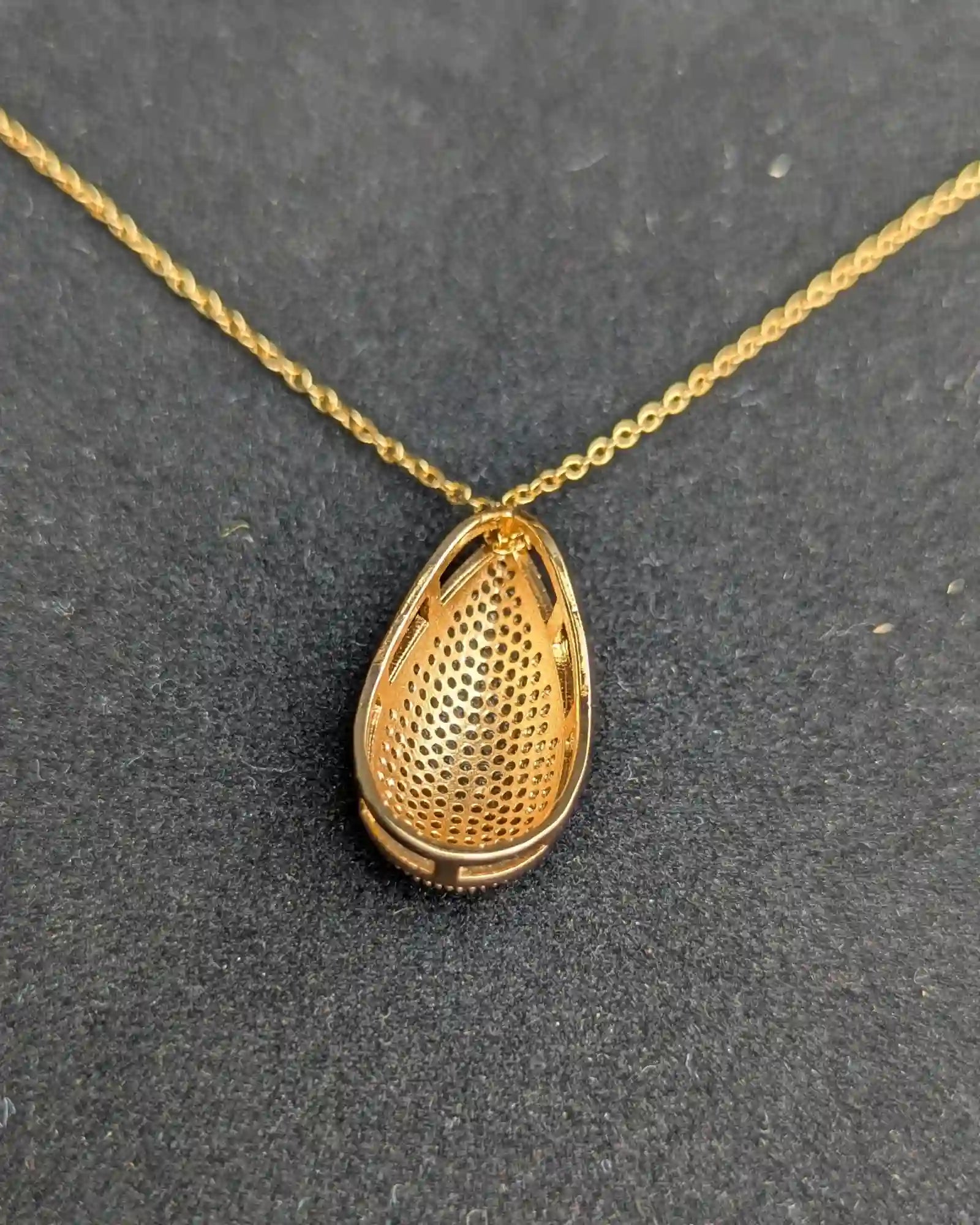 Golden Drop Locket Set with Earrings bottom side