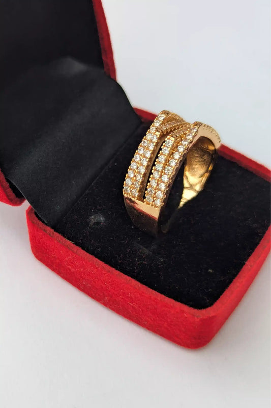 Stylish Golden Ring with Pearl Detailing